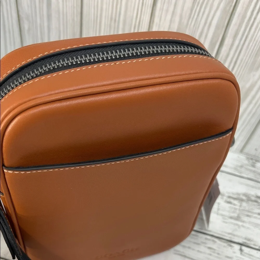 Coach Men’s Leather Crossbody Bag Slim Turnlock Messenger Saddle Brown